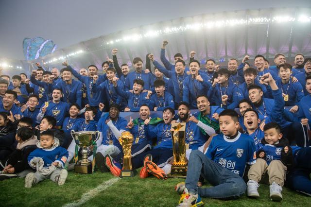 1672539867306036606.jpg 武汉三镇夺冠.jpg